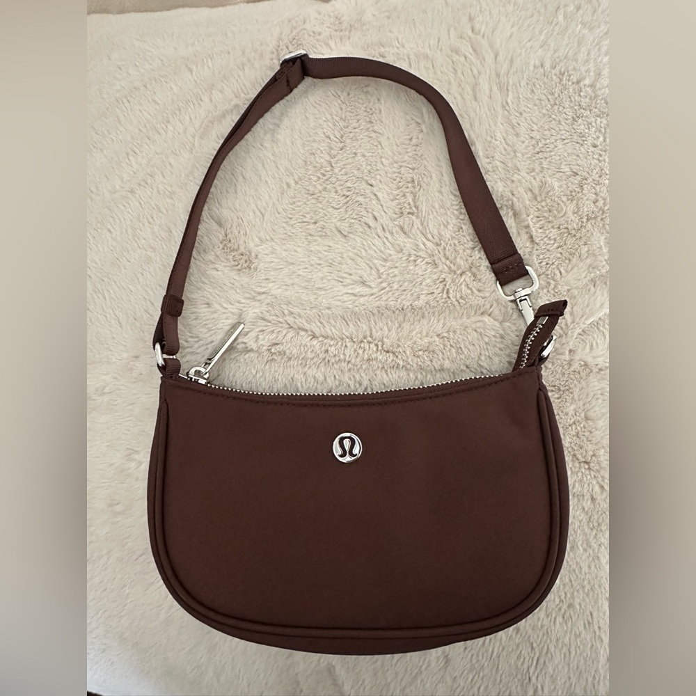 Lululemon City Essentials Mini Shoulder Bag 1L